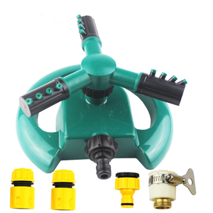 Aspersores de Jardín Rotatorios de Tres Brazos, Rociador de Agua Automático de 360 Grados, Sistema de Riego Rotatorio, Soporte para Halloween, Arroseur - Product Image 2