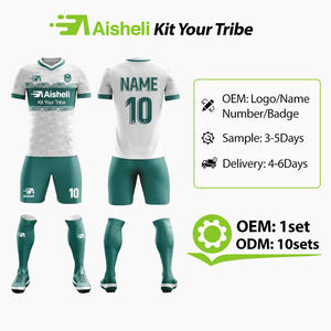 Kit Completo di Calcio Inglese OEM all'Ingrosso per Bambini, 100% Poliestere, Maglia Leggera e Traspirante, Asciugatura Rapida, Personalizzabile - Product Image 3