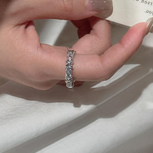 แหวนเงินแท้ S925 ดีไซน์เก๋ ทันสมัย สไตล์วินเทจ หรูหราเบาๆ ประดับเพชรซิคอนทรงตัวเลข - Product Image 2