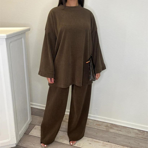 Set Coordinato in Velluto a Coste 2 Pezzi Casual Taglie Forti Abaya Invernale Modesta per Donne Islamiche Tunica Oversize e Pantaloni Abbinati - Product Image 3