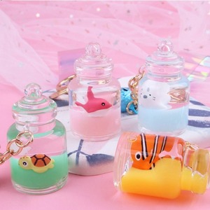 Nhãn hiệu riêng chất lỏng Keychain Nhà cung cấp tuyệt vời Leak-proof thiết kế thiết kế Keychain sang trọng nước dầu đầy Acrylic Keychain - Product Image 3