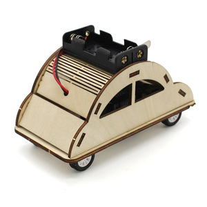 Kit éducatif Voiture en bois DIY STEM avec fonction de rotation motorisée Jouet d'expérimentation scientifique - Product Image 1