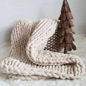 Handwoven Chunky Knit Blanket Gorgeous Braided Chenille Yarn Cozy Modern Boho Style Soft Throws For Home Use Customizable Size