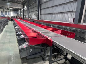 Trieur linéaire à courroie croisée VPAI personnalisé entrepôt de colis ligne de tri intelligente à balayage à grande vitesse - Product Image 2