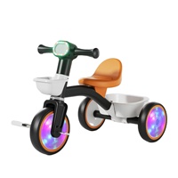 Vélo d'équilibre pour tout-petits avec roues LED clignotantes, éclairage sur tableau de bord, cadre en acier et alliage d'aluminium, selle en cuir de 12 pouces, deux paniers