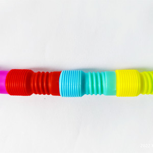 ของเล่นหลอดยืดหดได้ Fitness Tiger ขนาด 19 มม. แบบลูกฟูก สำหรับดึงขึ้น คลายเครียด ของเล่นเสริมพัฒนาการ พวงกุญแจสำหรับเด็กอายุ 5-7 ปี - Product Image 3