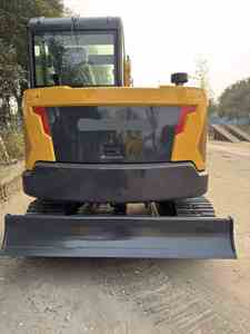 Excavatrice sur chenilles de grande taille 942F de 42,5 tonnes avec excellente stabilité et châssis robuste - Product Image 3