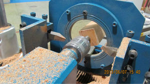 Automatico di rotazione di rotazione e intaglio macchina cnc tornio per legno caposcala postale - Product Image 2