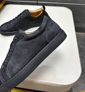 Zapatillas informales con cordones de gamuza negra para hombre, zapatos de vestir con suela plana de lujo para caminar a diario - Product Image 1