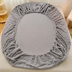 Bedtop <span class=keywords><strong>de</strong></span> una sola pieza <span class=keywords><strong>de</strong></span> invierno Coral Velvet reforzado con bridas Tuff cubierta protectora antideslizante sábana <span class=keywords><strong>de</strong></span> terciopelo tallado - Product Image 3