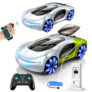 2.4G & Watch Gesture New Energy Simulation Concept RC Car 1/20th 9CH Dual Fog Spray Stunt Car avec station de charge - Product Image 1