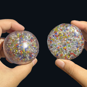 Jouets sensoriels en TPR colorés et croquants pour soulager le stress, balle de massage de décompression avec rembourrage de perles, balle fidget modelable - Product Image 1