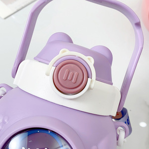 Bouteille en plastique portable de grande capacité, style dessin animé, mignonne, super mignonne, ours câlin, portable en extérieur, avec <span class=keywords><strong>paille</strong></span> - Product Image 6