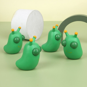 ของเล่นบีบคลายเครียดรูปแมลงผักสีเขียวตาโต ตลก แปลกใหม่ สำหรับเด็ก - Product Image 6
