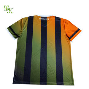 Goedkope op maat gemaakte Dry-fit voetbaltenues voor kinderen - Product Image 4