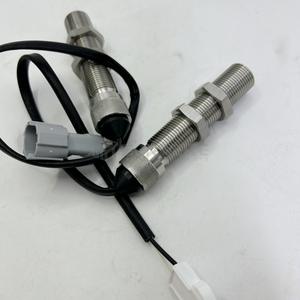 Capteur de vitesse Senwitt 3814141 pour excavatrice Sany Xcmg Cummins Diesel avec connecteur gris et blanc - Product Image 5