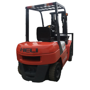 Montacargas Diésel HELI de 3T con Mástil de Tres Etapas, Neumáticos Neumáticos, Operación con Asiento, Uso en Interiores, Modelo K30 - Product Image 1