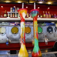 16oz/24oz/32oz Yardas Para boit Long Neck Parti Slushy Cup Daiquiri Plastic Slush Yard Plastic Slush Yard Cup avec paille