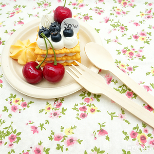 Ensemble de couverts en bois biodégradable de qualité alimentaire personnalisés, cuillère, fourchette, couteau jetables pour la restauration et la restauration en traiteur - Product Image 1