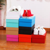Dossiers en carton ondulé recyclables de luxe avec couvercle amovible, fermeture magnétique, logo personnalisé, pelliculage brillant, doublure en éponge pour chaussures