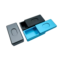 Boîte à snus personnalisée en aluminium 6061 à double compartiment avec couvercle coulissant, finition sablée et anodisée, pour le stockage portable du tabac, usinée par électro-érosion à fil.
