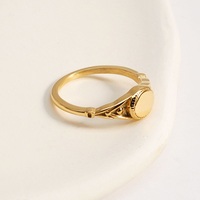 Inspirée Engravable Vintage Flower Plain Blank Bague délicate en acier inoxydable pour les femmes