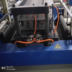 Máquina de producción de delantales desechables Hongtong RHT-500 380V, equipo para fabricar bolsas de plástico para productos acuáticos - Product Image 2