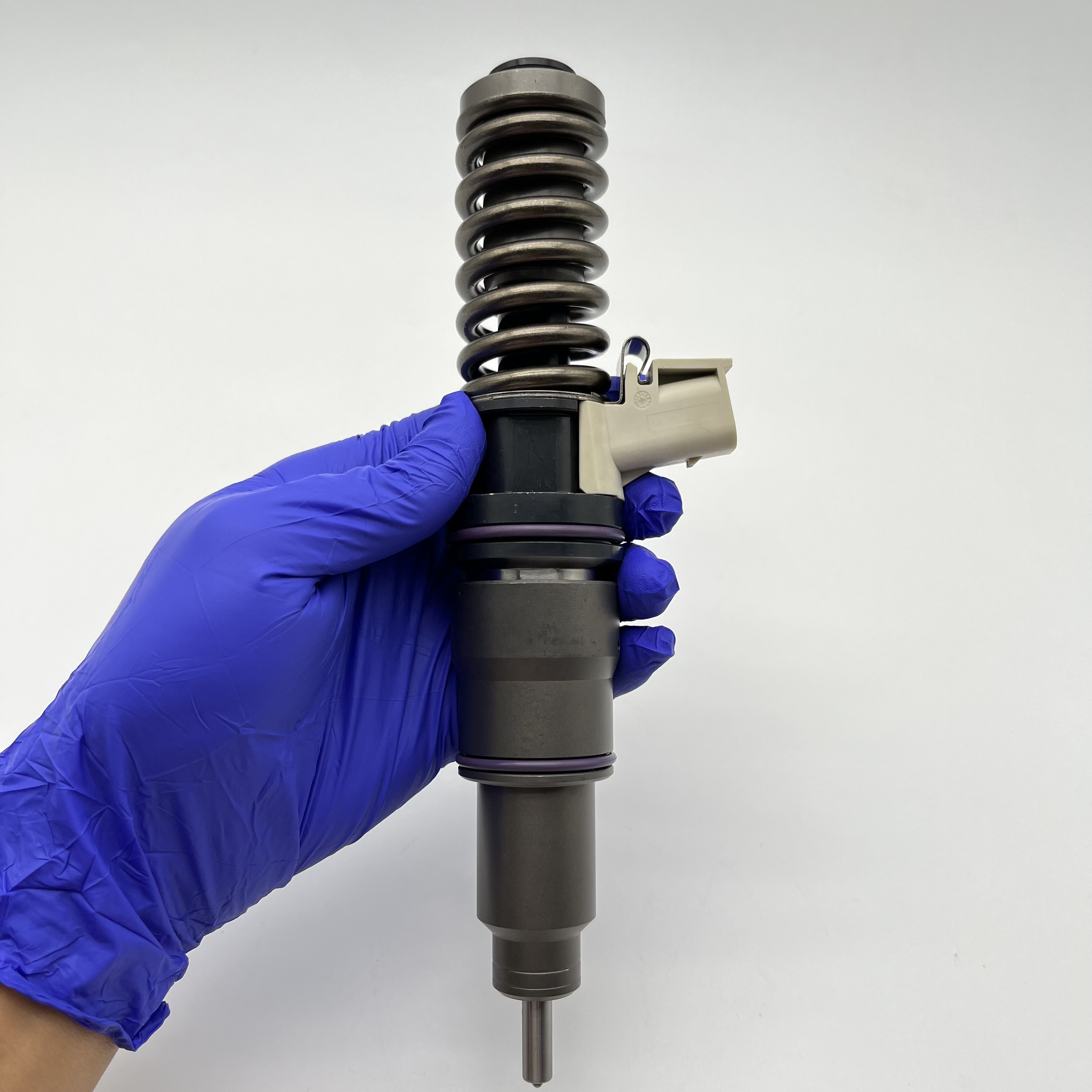 common rail injector 74221644598 BEBE4D35002 injector for RENAULT 11LTR diesel fuel injector 74221644598 BEBE4D35002