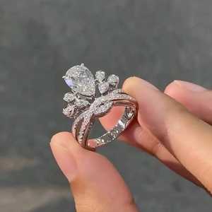 Bague de fiançailles vintage en or blanc 5.00tcw plaqué rhodium avec diamant de laboratoire en forme de poire |   Certifié IGI |   Couleur D-E-F, clarté VVSVS, double - Product Image 1