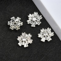 Kancing Kristal Bening Berkilau Berbagai Model, Hiasan Bunga, Kepingan Salju, Pita, Zirkon, Rhinestone untuk Sepatu, Pakaian, Tas Wanita