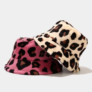 Nouveauté 2024 Vente chaude Chapeau seau en <span class=keywords><strong>fausse</strong></span> <span class=keywords><strong>fourrure</strong></span> léopard pour femmes pour l'hiver - Product Image 2