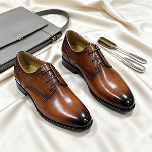 Chaussures Oxford de luxe pour hommes en cuir véritable, chaussures de ville formelles faites à la main sur mesure en cuir marron pour affaires - Product Image 3