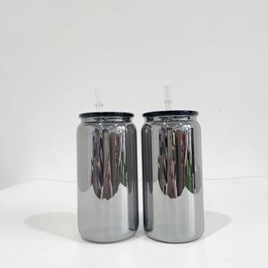 Gobelet recyclable en verre borosilicate noir miroir de 16 oz, type canette de soda, avec couvercles en plastique et pailles, pour films UV DTF et vinyle - Product Image 2