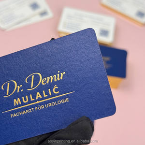 Cartes de visite personnalisées avec logo sur mesure, estampage à chaud en feuille d'or, matériau de carte bleu - Product Image 4