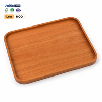 Plateau de service en bois de cerisier naturel avec rebord surélevé pour le petit-déjeuner, le thé, les desserts et le service au chevet