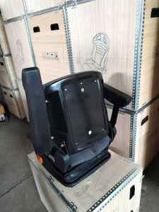 Siège <span class=keywords><strong>de</strong></span> tracteur confortable à suspension pneumatique <span class=keywords><strong>avec</strong></span> revêtement en tissu et accoudoirs réglables, compresseur d'air 12V/24V - Product Image 6