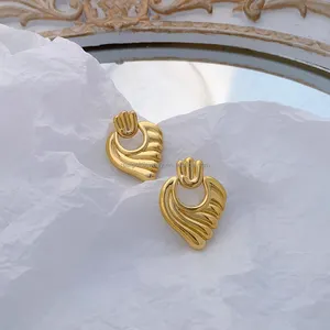 Heart Shape Brass Earring Plain Earring Design Chunky Gold Color Plated Hip-hop Style Fashion For Woman Wear Jewelry