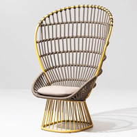 Chaise d'extérieur en osier à dossier haut de style nordique, avec structure en aluminium mobile, créative et tendance, pour maison d'hôtes et jardin