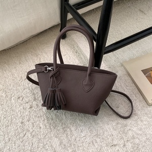 Bolsos de Hombro de Cuero para Mujer 2026, Bolsos Tipo Cubo con Cierre de Cremallera, Personalización OEM Disponible - Product Image 5