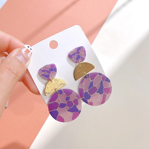 <span class=keywords><strong>Orecchini</strong></span> pendenti fatti a mano in <span class=keywords><strong>argilla</strong></span> <span class=keywords><strong>polimerica</strong></span> serie di punti viola gioielli moda donna montaggio geometrico accessori in <span class=keywords><strong>argilla</strong></span> all'ingrosso - Product Image 4