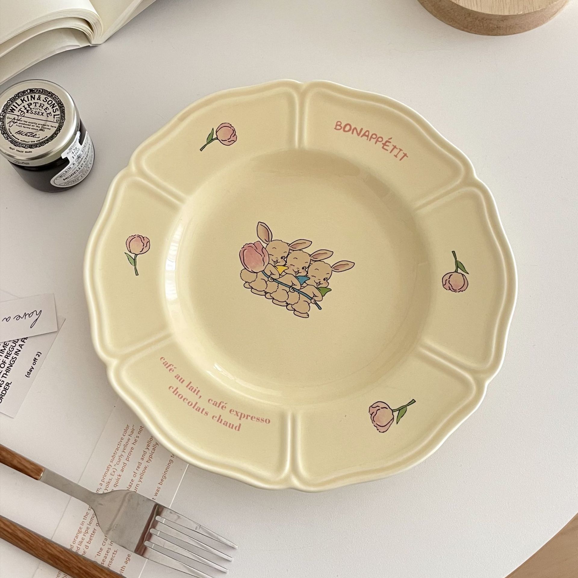 Three bunnies-lace disc white