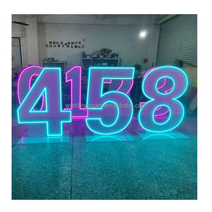 Numéros <span class=keywords><strong>de</strong></span> couleur RVB décoratifs <span class=keywords><strong>de</strong></span> mariage 4 pieds <span class=keywords><strong>de</strong></span> hauteur acrylique clair LED Numéros <span class=keywords><strong>de</strong></span> changement <span class=keywords><strong>de</strong></span> couleur - Product Image 1