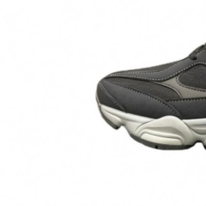 <b>Top</b>-quality fashionable and luxurious sports shoes with thick soles, anti-slip and breathable design, suitable for tennis. - Product Image 1