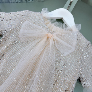 ชุดเดรสเด็กผู้หญิงลายดอกไม้แบบใหม่ คุณภาพสูง สไตล์ลำลอง สวยสง่า สำหรับฤดูใบไม้ร่วง แขนสั้น ความยาวระดับเข่า ทรงเอไลน์ - Product Image 4