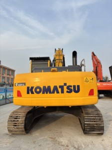 Excavatrice Komatsu PC240 d'occasion à vendre, modèle 2022, système hydraulique fiable, machine de construction durable, moteur, pompe - Product Image 3