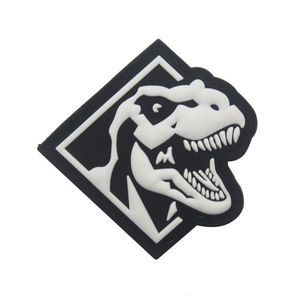 ยางพีวีซีเรืองแสงรูปไดโนเสาร์และขวัญกำลังใจขุนศึกไทรันโนซอรัส VelociRaptor RHINO Triceratops RHINO พร้อมห่วงติดด้านหลัง - Product Image 6