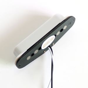 Donlis 1set Alnico 2 Magnet Single Coil Pickup pour <span class=keywords><strong>guitare</strong></span> SSS ST Couleur blanche pour <span class=keywords><strong>magasin</strong></span> <span class=keywords><strong>de</strong></span> gros en ligne - Product Image 4