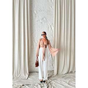 เสื้อผ้าลินินสีน้ำตาลสำหรับผู้หญิง แขนสไตล์สเปน คอระบาย ปักลายดอกไม้ โลโก้ปักลาย  ลายเรียบ สำหรับฤดูใบไม้ผลิและฤดูใบไม้ร่วง ไซส์ XL - Product Image 3