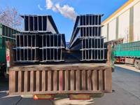 Poutres en acier structurel Q235B laminées à chaud de haute qualité, tailles variées, avec services de découpe, soudage et pliage, MOQ 25 tonnes pour la construction