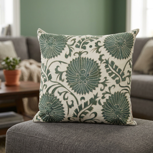 Housse de coussin indienne en coton brodé à la main Collection Designer - Product Image 3